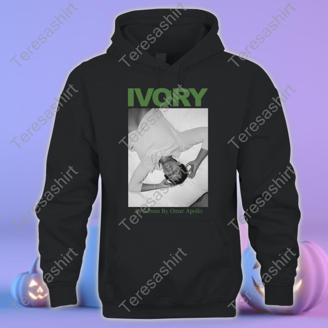 https://barrettee.store/ivory-an-album-by-omar-apollo-long-sleeve-tee